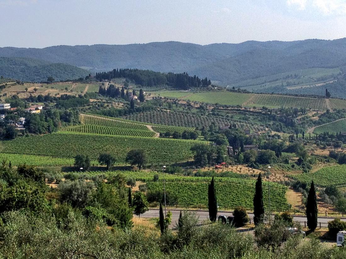 tuscany-landscape-rolling-hills