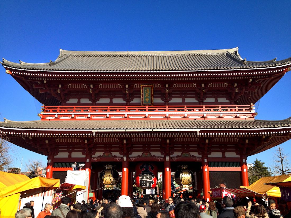 Sensoji-Temple-Tokyo-crowds